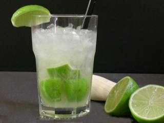 Drinques clássicos são uma das opções para os exigentes apreciadores de bebidas