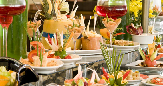 Restaurante Camauê do Holiday Inn oferece ceia de Natal e de Ano Novo Restaurante Camauê do Holiday Inn oferece ceia de Natal e de Ano Novo