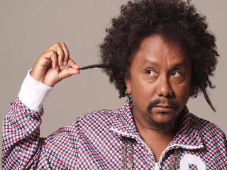 Chico César faz shows no Teatro FECAP para a gravação do DVD em homenagem aos 15 anos de seu álbum Aos Vivos Chico César faz shows no Teatro FECAP para a gravação do DVD em homenagem aos 15 anos de seu álbum Aos Vivos