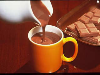 Chocolate Quente de Danette aquece o inverno com sabor e cremosidade