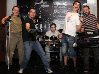 Mundo Canibal invade o Comédia na Veia 