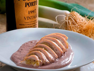 Empresa Tah Na Mesa tenta provar que comida congelada combina com sofisticação