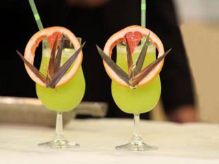 Drinque Beach Party é o campeão do 2° Campeonato de Coqueteleria realizado pela Licor Midori