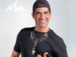 André Lelis e participações especiais de Durval Lelys (Asa de Águia) e Saulo Fernandes (Banda Eva) André Lelis e participações especiais de Durval Lelys (Asa de Águia) e Saulo Fernandes (Banda Eva)