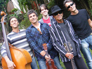 Evandro Mesquita and  The Fabulous TAB tocam no Domingo Musical do Shopping Metrô Tatuapé Eventos BaresSP 570x300 imagem