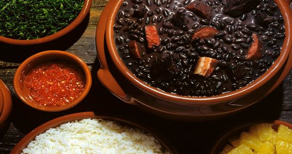 Conheça os principais restaurantes da capital que servem feijoada todos os dias Conheça os principais restaurantes da capital que servem feijoada todos os dias