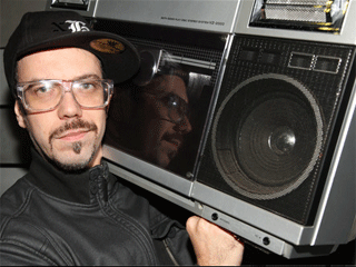 Dj Zé Gonzales toca na primeira edição da festa Funktion