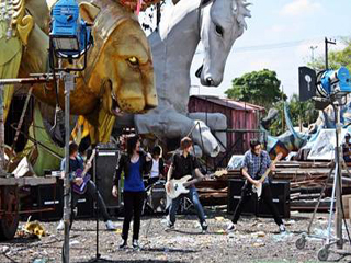 Fake Number grava clipe no single Aquela Música em São Paulo