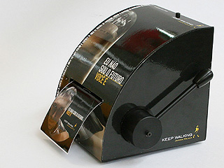 Johnnie Walker inova em mídia para Andróide com campanha de adesivos nos bares