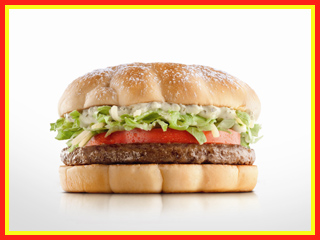 Campanha “Pequenos Preços” do McDonald’s começa nova fase Campanha “Pequenos Preços” do McDonald’s começa nova fase