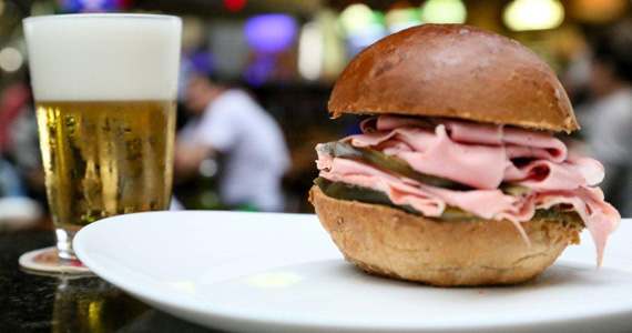 Mortadela Brasil lança versões menores de sanduíches inspirados em Nova York Eventos BaresSP 570x300 imagem