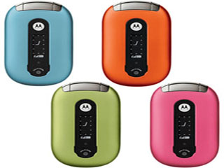 Motorola lança celulares coloridos na Semana de Moda
