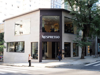 Nespresso comemora um ano de Oscar Freire