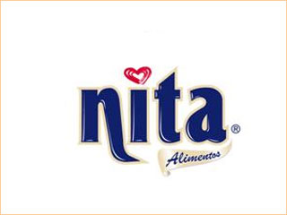 Nita comemora Dia das Crianças com bolo de festa