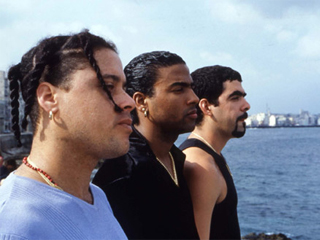 Orishas mostram fusão hip hop & música cubana na Via Funchal