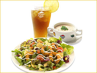 Pizza Salad é uma boa pedida neste verão Pizza Salad é uma boa pedida neste verão