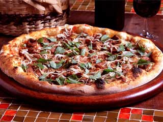 Ritto Pizzaria completa 10 anos de excelência com festa e pizza nova Ritto Pizzaria completa 10 anos de excelência com festa e pizza nova