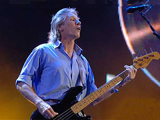 Roger Waters volta ao Brasil e apresenta a turnê The Wall em 2012 Eventos BaresSP 570x300 imagem