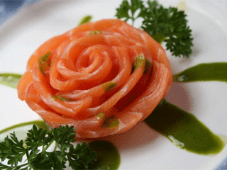 Todai Garden tem flor de sashimi no almoço e no jantar dos namorados 