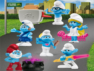 O McLanche Feliz e toda a rede McDonald's está contagiada pela febre do filme Smurfs