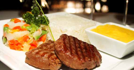 The Orleans agora oferece diversas opções para o almoço executivo The Orleans agora oferece diversas opções para o almoço executivo