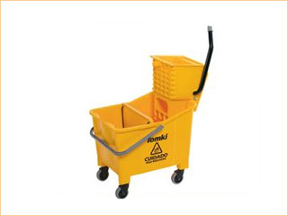 Tomki oferece baldes espremedores em várias cores