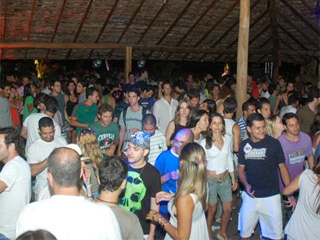 Programação Musical do Tostex Praia apresenta temporada 2009 do verão, em Trancoso