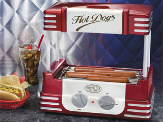 Pipoqueira e máquina de cachorro-quente despertam nostalgia