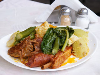 Cozido português em terras brasileiras