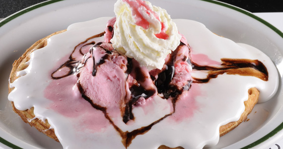 Nos dias quentes, Waffles com sorvete é a sugestão do Milk & Mellow Eventos BaresSP 570x300 imagem