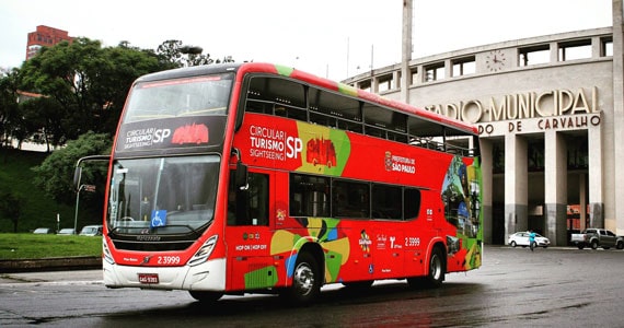 Ônibus de turismo com vista panorâmica começa circular em São Paulo Ônibus de turismo com vista panorâmica começa circular em São Paulo
