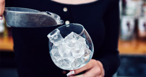 Máquina de gelo: Por que ter uma em casa ou no seu negócio? Máquina de gelo: Por que ter uma em casa ou no seu negócio?