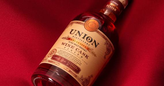 Union Distillery lança whisky puro malte finalizado em barris de vinho tinto