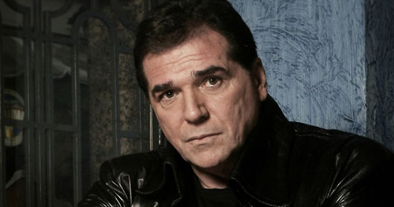 Jerry Adriani apresenta show em homenagem a Raul Seixas no Sesc Santo Amaro