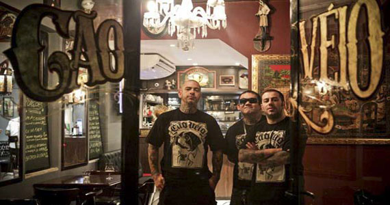 Cão Véio, do vocalista Badauí, oferece experiência gastronômica de alto nível, em Pinheiros