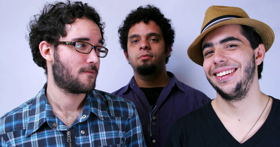 Bar Camará tem sexta agitada com banda Bala de Troco