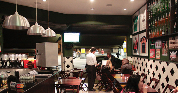 Di Primeira Bar oferece música e happy hour na sexta-feira