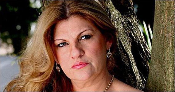 Elizeth Rosa se apresenta no palco do Sesc Vila Mariana