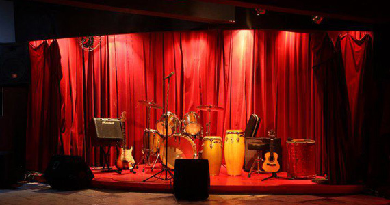 Banda Inquilinos do Universo realiza show no Espaço Urucum Banda Inquilinos do Universo realiza show no Espaço Urucum