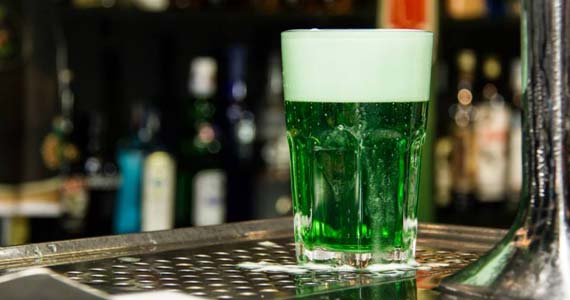 Banda Redneck Murder comanda o domingo com clássicos do rock no Goodfellas