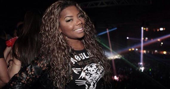 Cantora Ludmilla apresenta seus sucessos no Winter Festival- Campos do Jordão