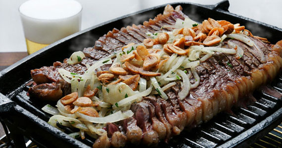 Domingo animado com chopp gelado e petiscos no Velho Rabo