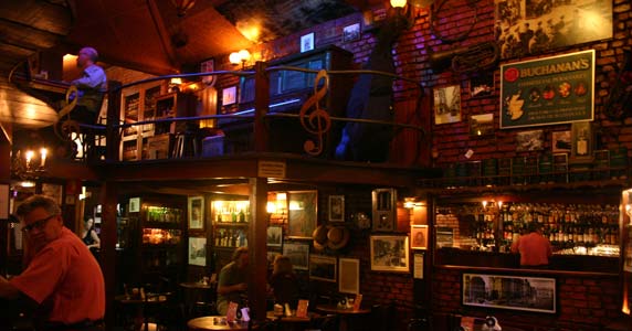 Piratininga Bar recebe André Mota e Robson Couto Piratininga Bar recebe André Mota e Robson Couto