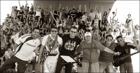 Banda Radar 74 e Tia Mathilde sobem ao palco do Capital da Villa