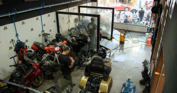 Phil Thomas comanda o sábado com o melhor do folk e rock no Rock Bikers