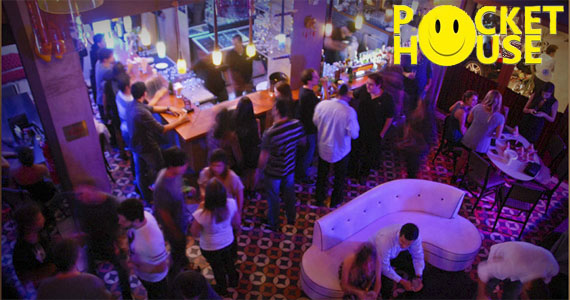 Muito house music na noite Pocket House do Bar Squat