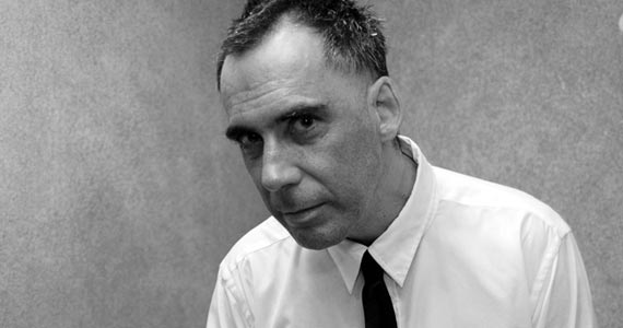 Arnaldo Antunes apresenta seus sucessos no palco do Sesc Pinheiros Arnaldo Antunes apresenta seus sucessos no palco do Sesc Pinheiros