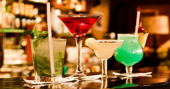 Azucar oferece happy hour com estilo cubano e descontos especiais