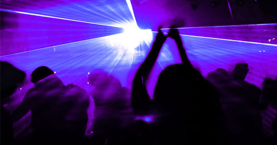 Luxo Pop Show agita a noite de sábado no Clube Glória