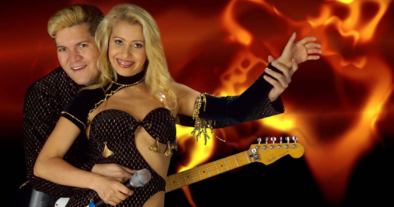 Banda Calypso se apresenta na véspera de feriado no Centro de Tradições Nordestinas Banda Calypso se apresenta na véspera de feriado no Centro de Tradições Nordestinas